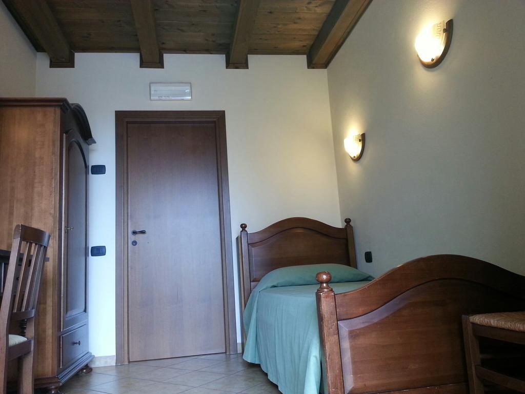 Agriturismo Cascina Del Peso Leinì Szoba fotó