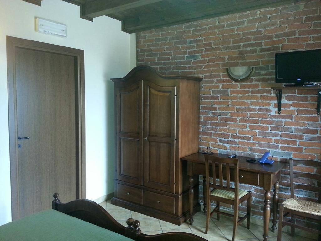 Agriturismo Cascina Del Peso Leinì Szoba fotó