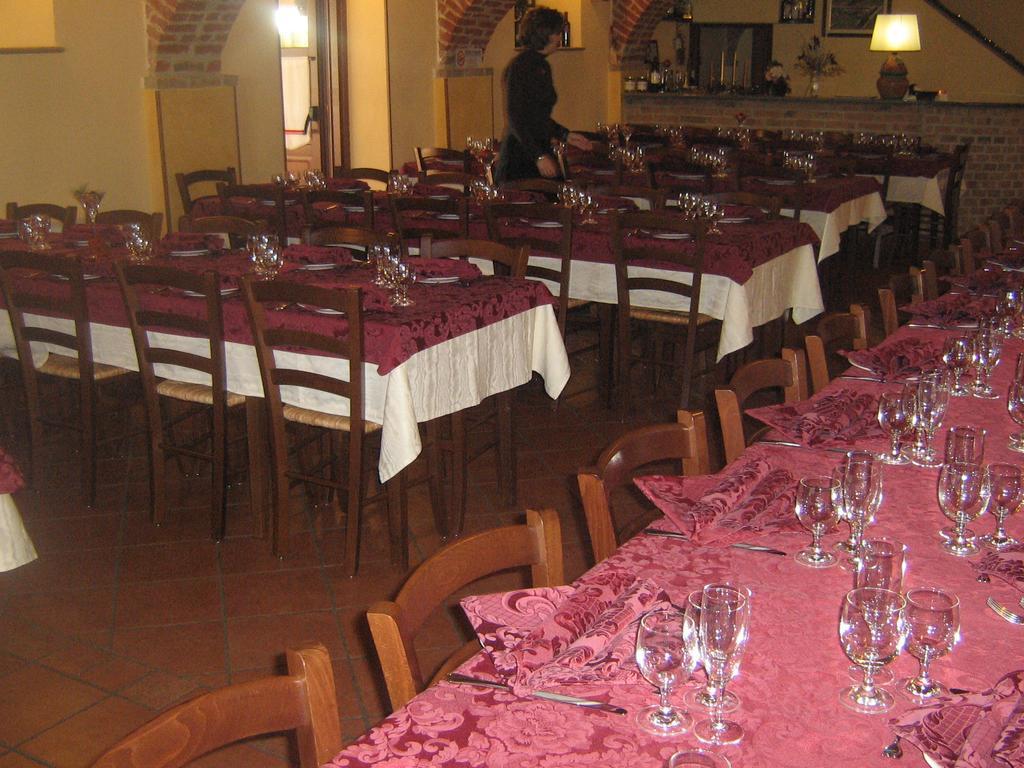 Agriturismo Cascina Del Peso Leinì Kültér fotó
